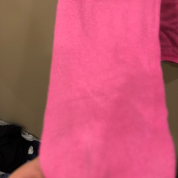 Light weight pink gap sweater - Picture 2 of 2